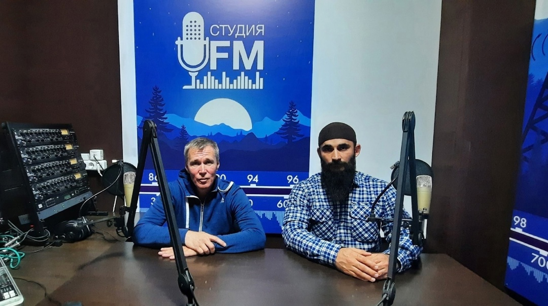 Совета отцов в студии КЧР ФМ.