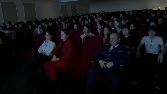 Просмотр документального фильма «Предательство» режиссера Андрея Медведева.